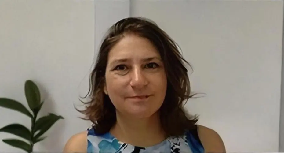 Professor Elsa Marques